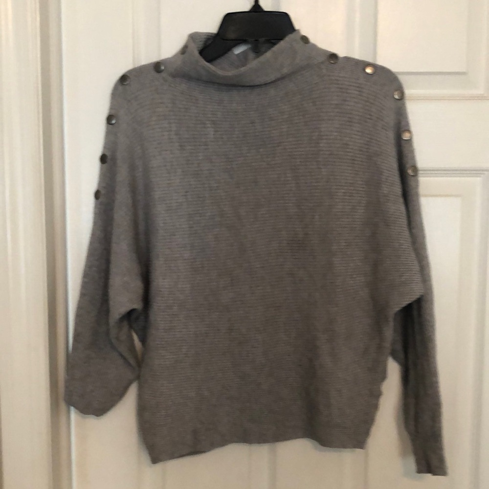 Tahari long sleeve pullover with decorative snaps size S